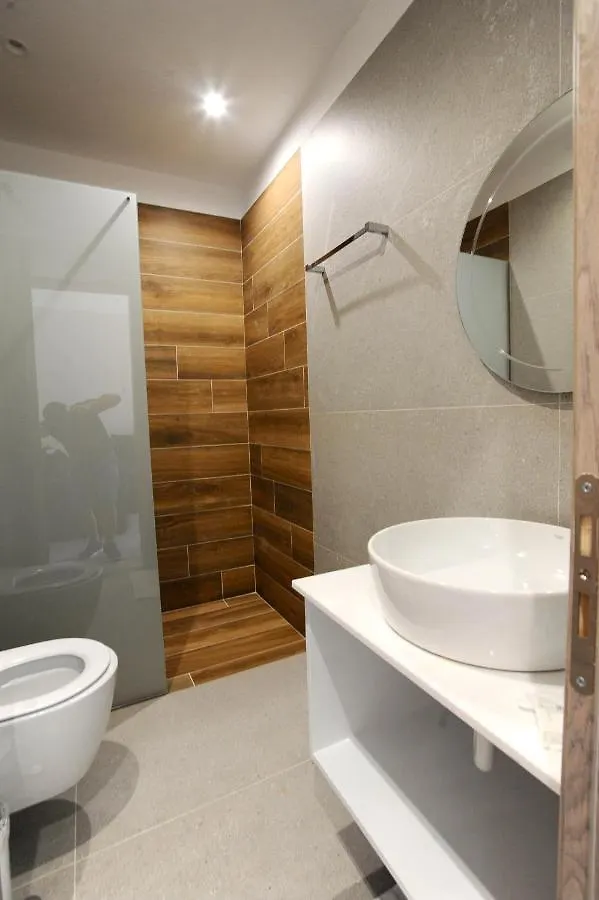 Alojamento de Acomodação e Pequeno-almoço Afrodite Suites Sarandë